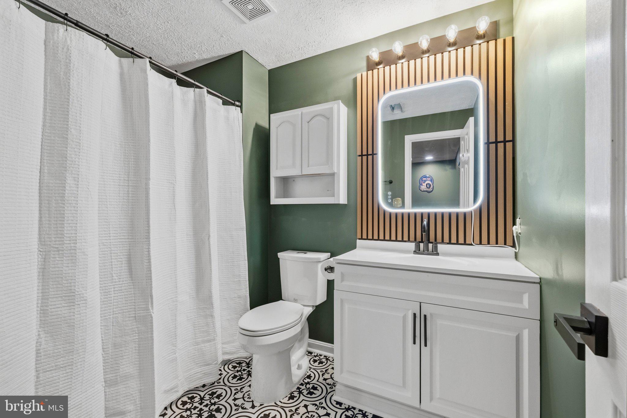 4811 HARVEST GLEN COURT