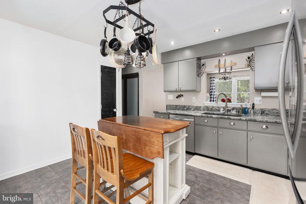 12909 GRENADE LANE