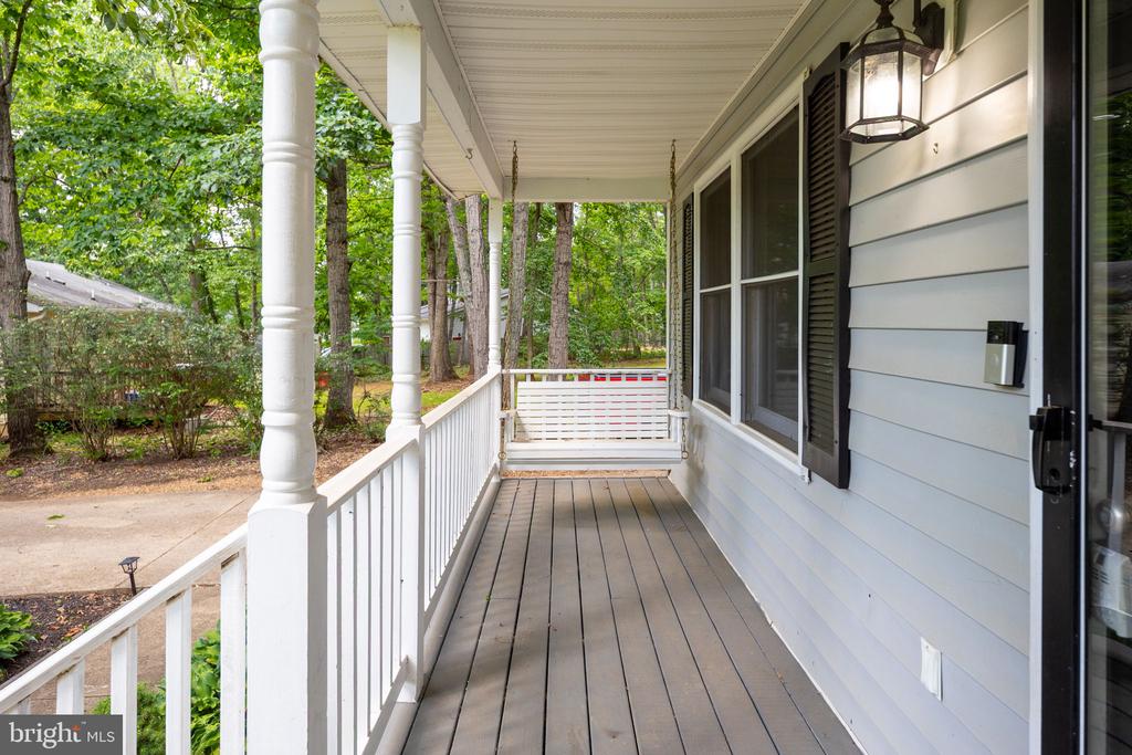 12909 GRENADE LANE