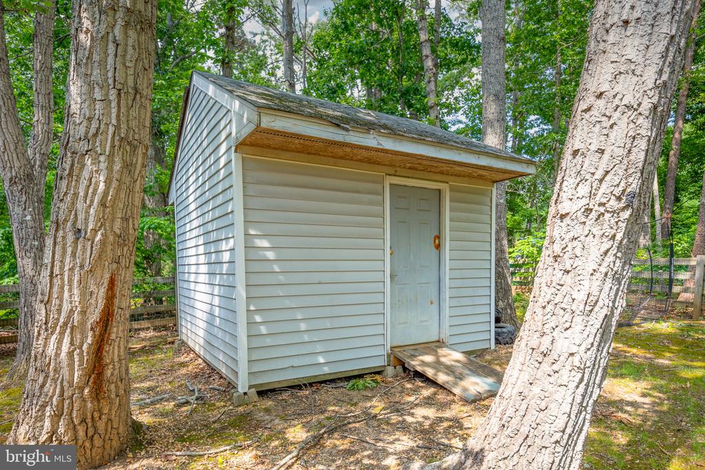 12909 GRENADE LANE