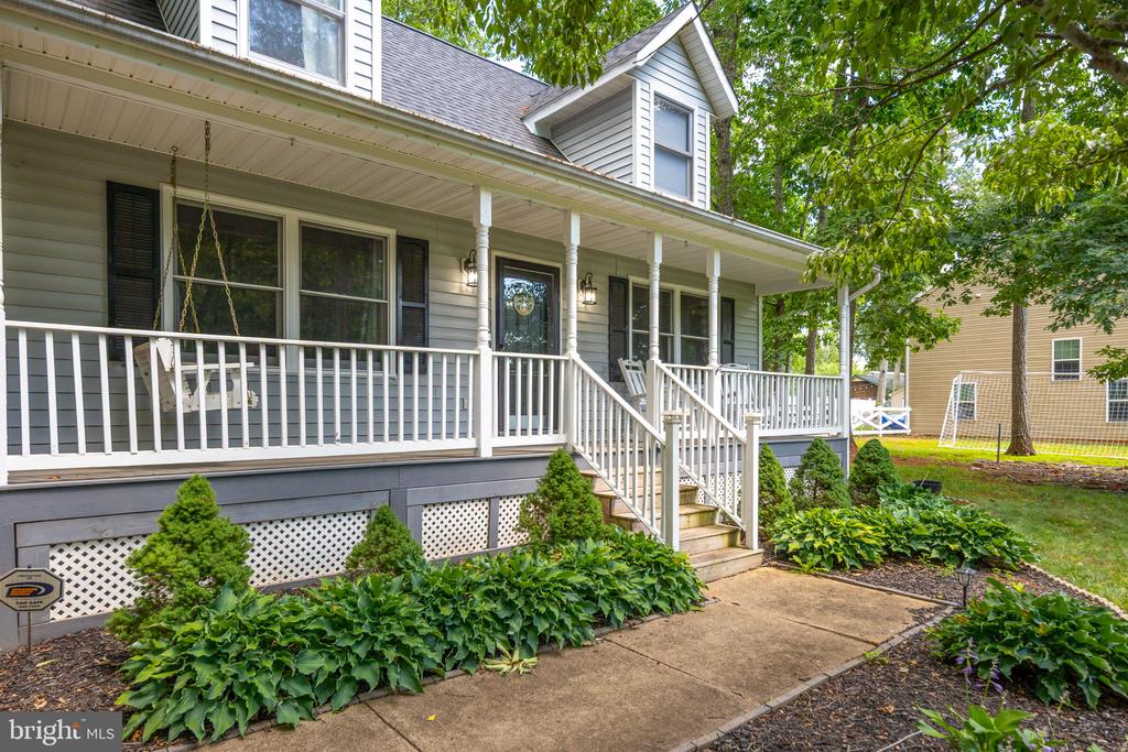 12909 GRENADE LANE