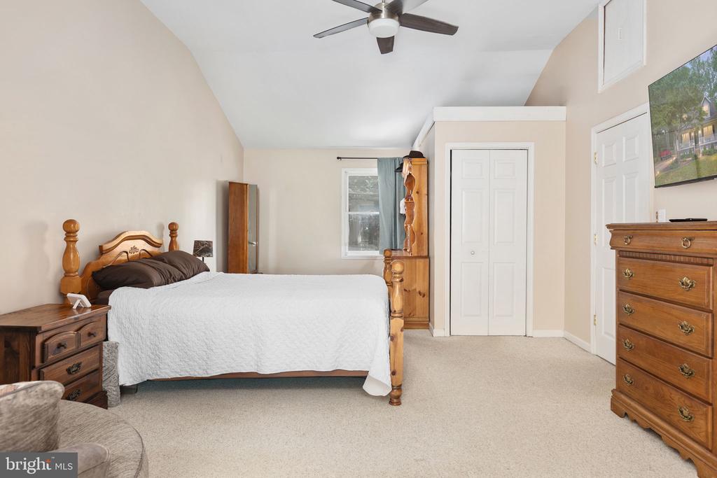 12909 GRENADE LANE