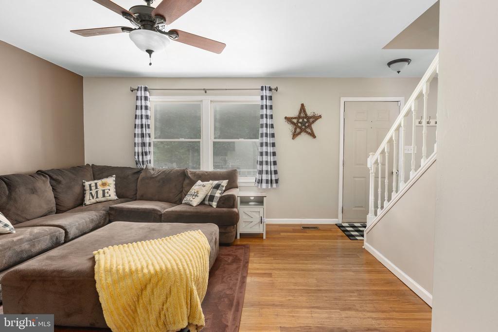 12909 GRENADE LANE