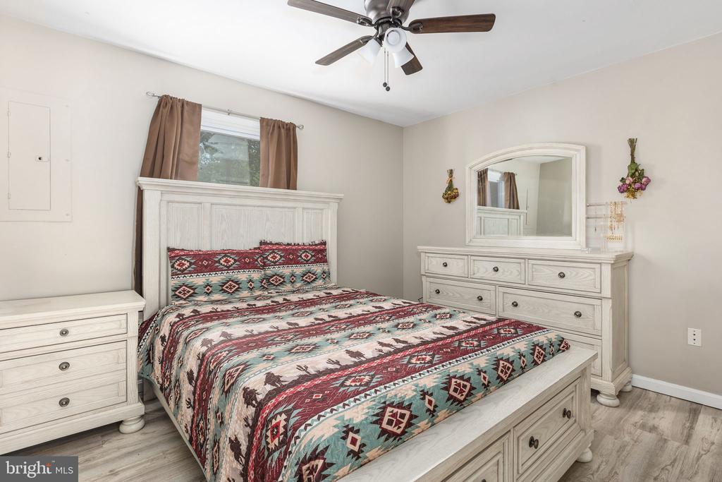 12909 GRENADE LANE