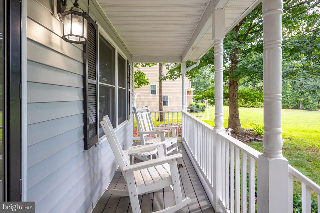 12909 GRENADE LANE