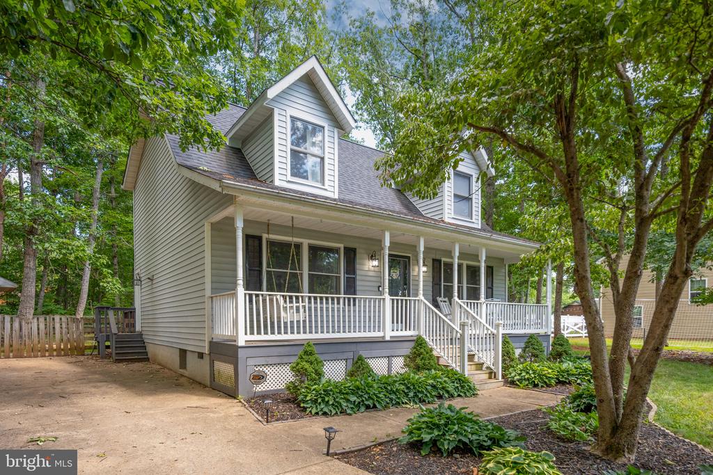 12909 GRENADE LANE