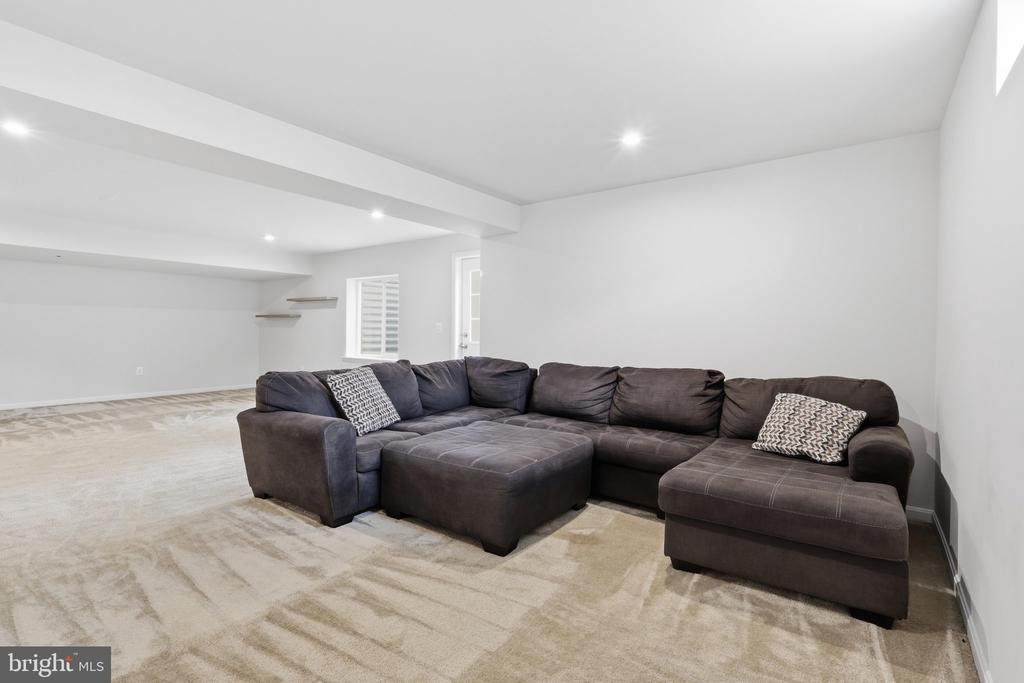 10302 SPOTSWOOD DRIVE