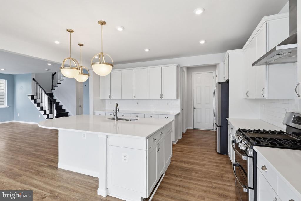 10302 SPOTSWOOD DRIVE