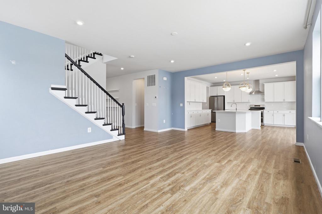 10302 SPOTSWOOD DRIVE