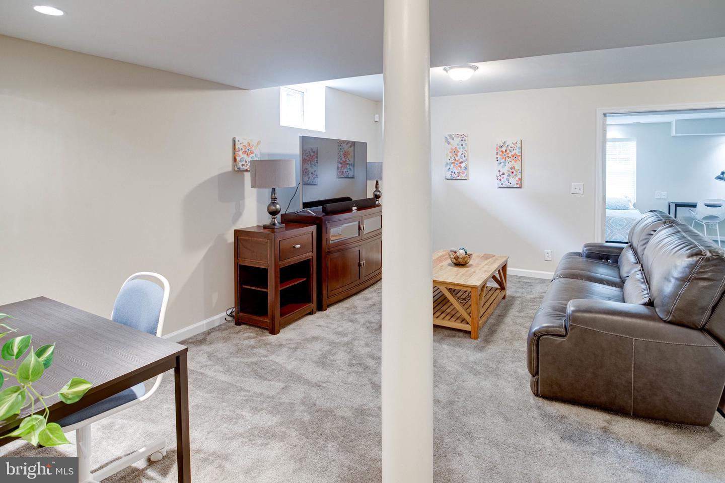 208 MAST COVE