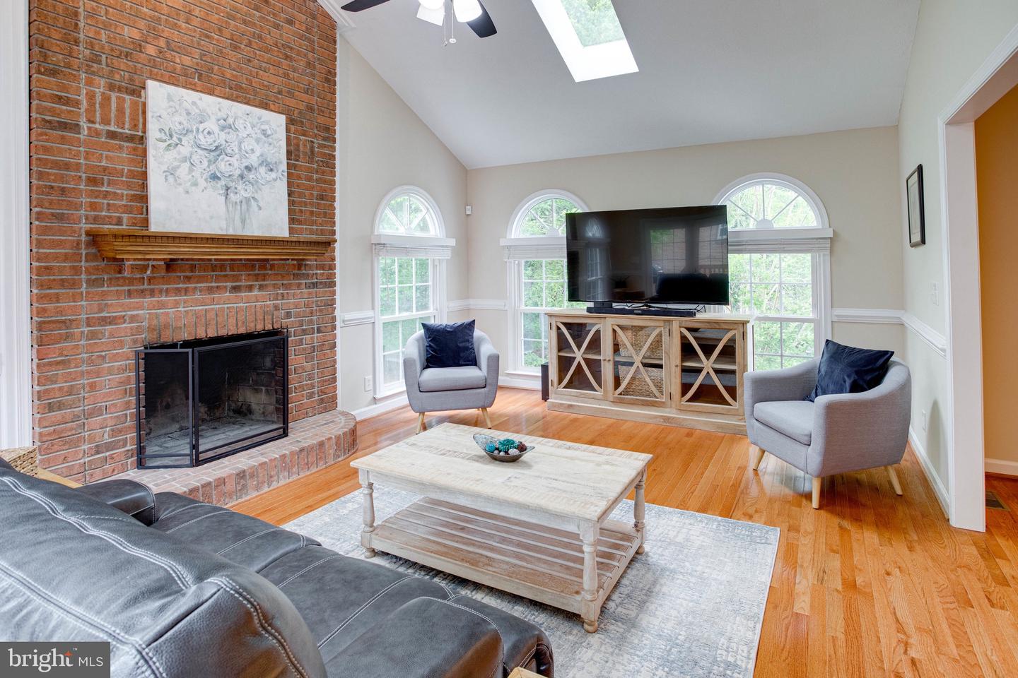 208 MAST COVE