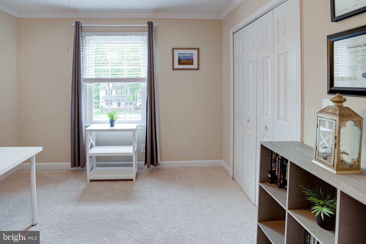 208 MAST COVE