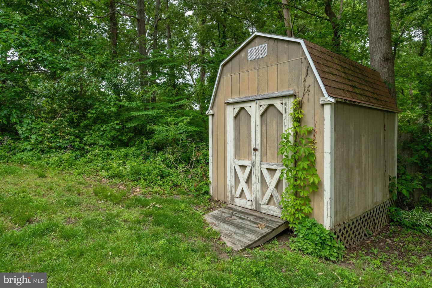 208 MAST COVE