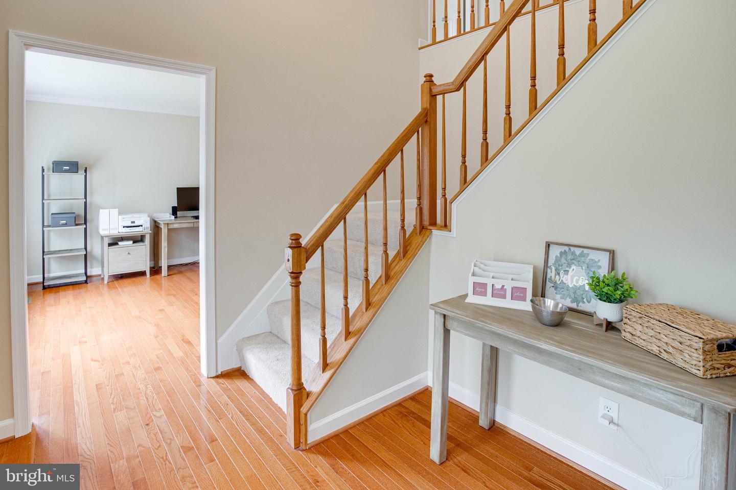 208 MAST COVE