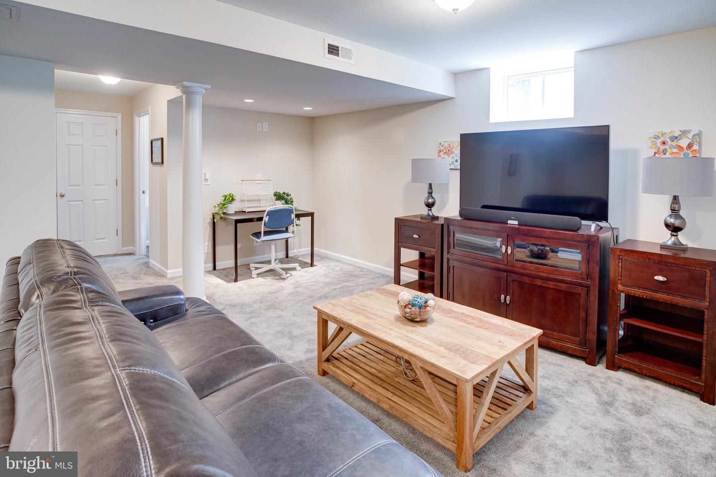 208 MAST COVE