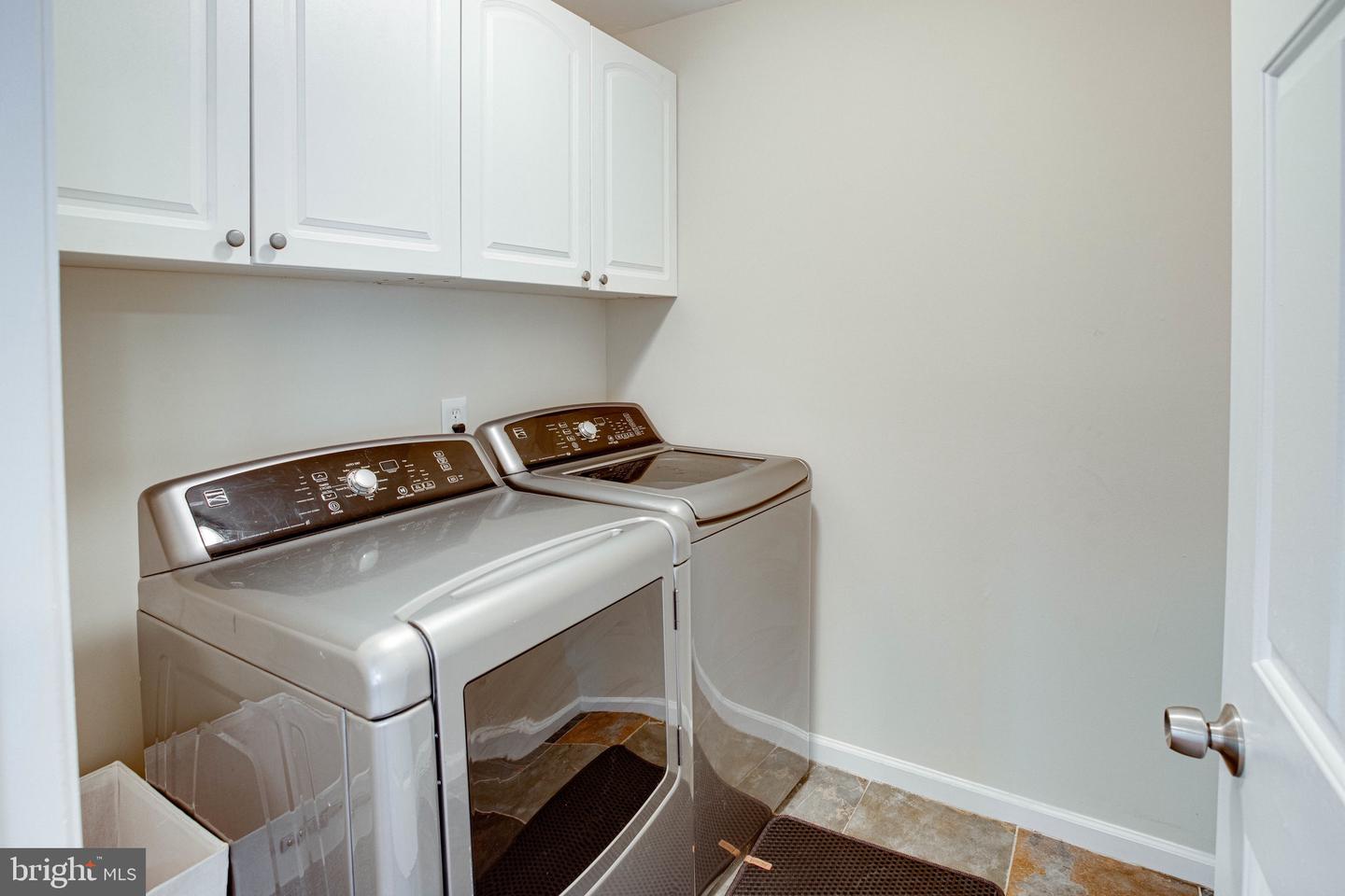 208 MAST COVE