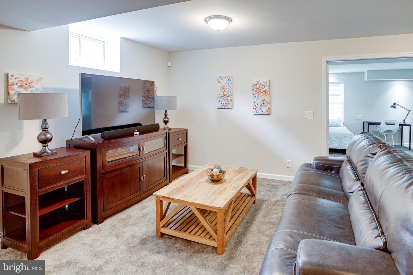 208 MAST COVE