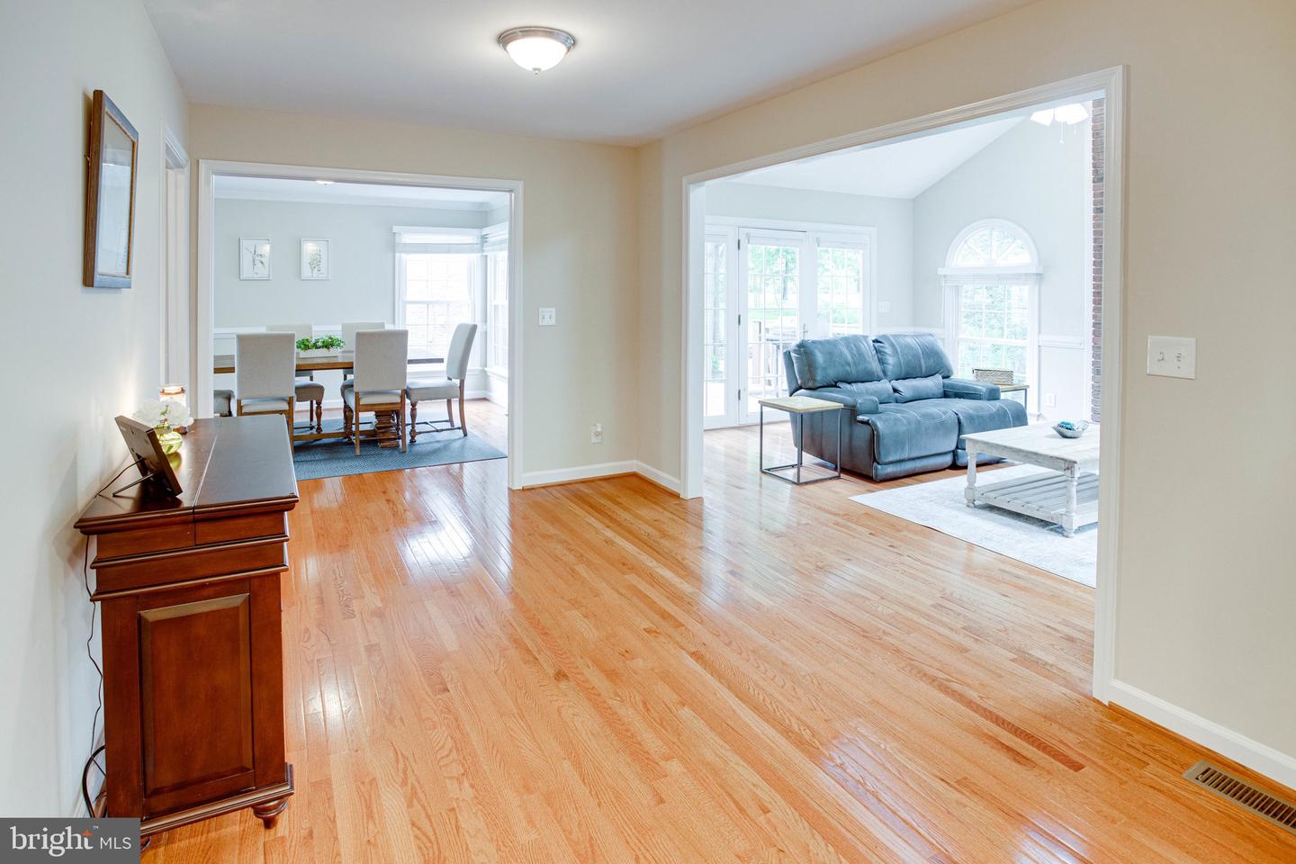 208 MAST COVE