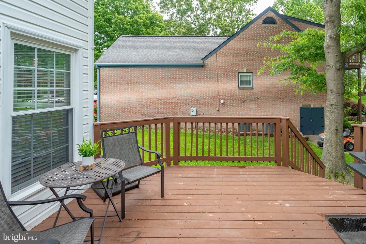208 MAST COVE
