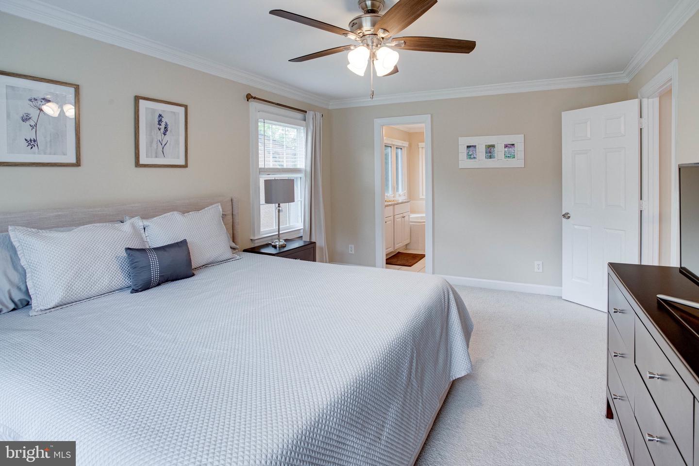 208 MAST COVE