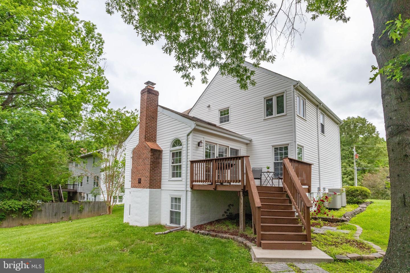 208 MAST COVE