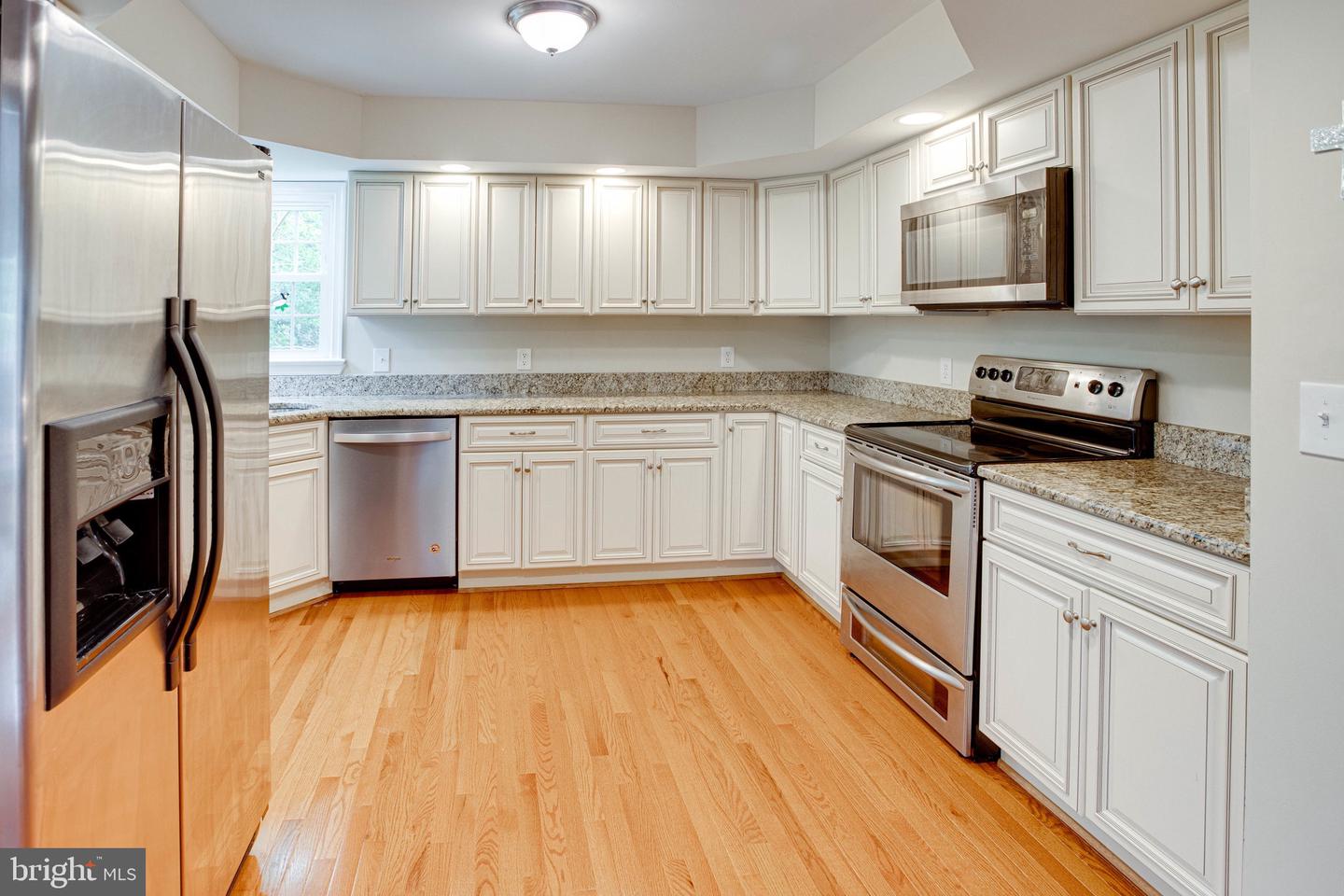 208 MAST COVE