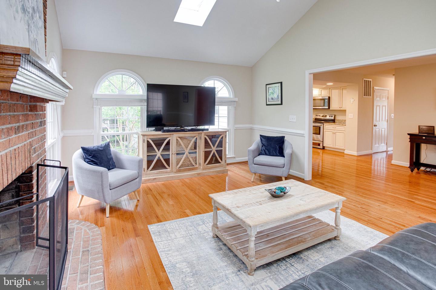 208 MAST COVE