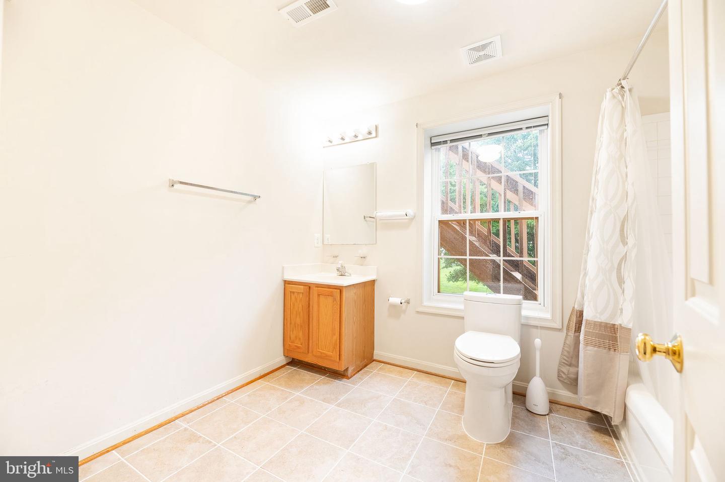 25 SAINT DAVIDS COURT