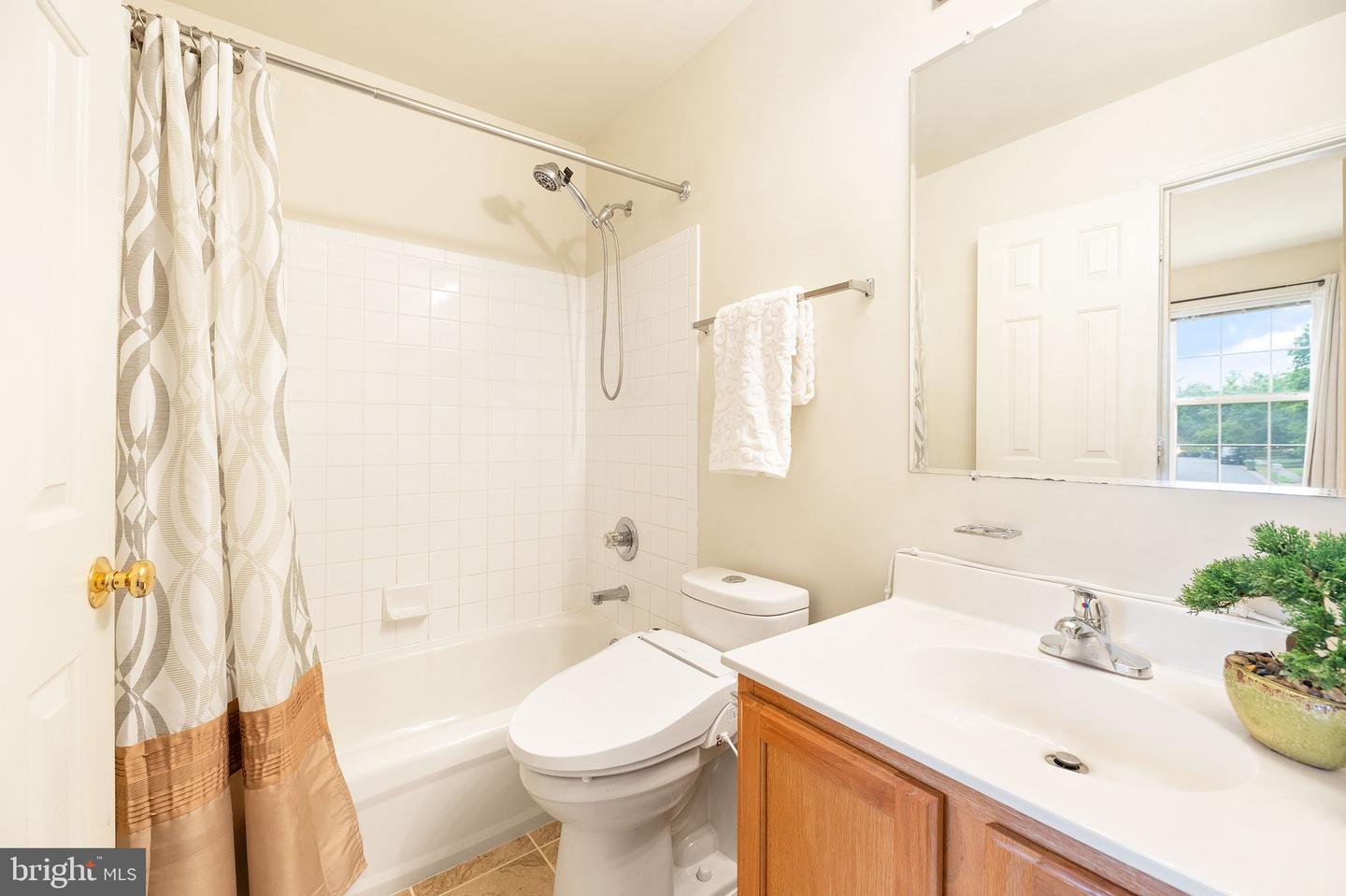 25 SAINT DAVIDS COURT