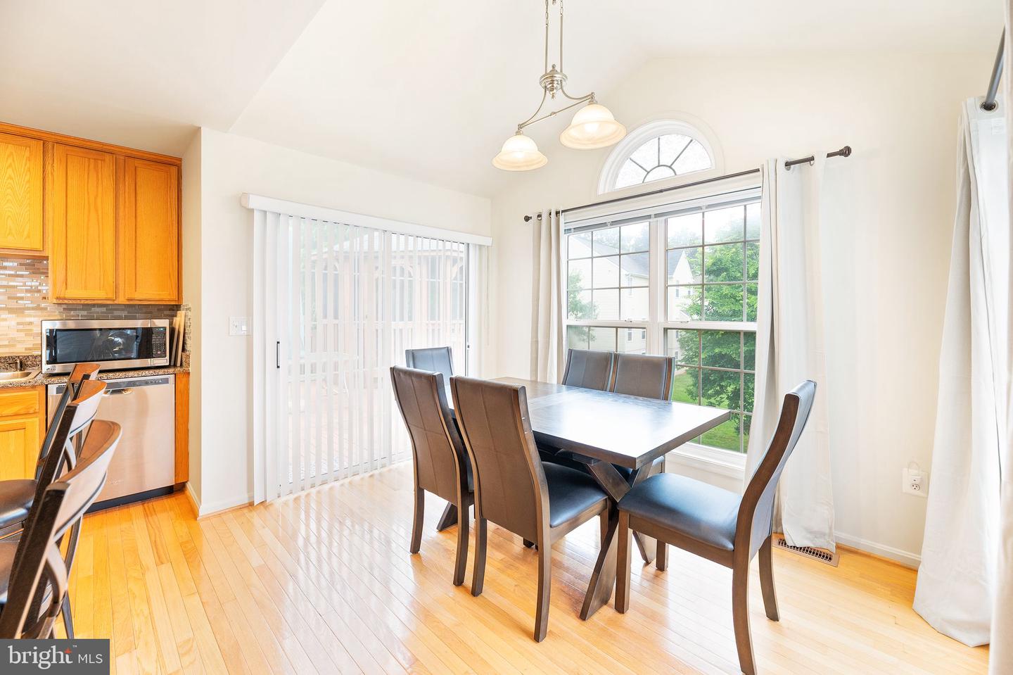 25 SAINT DAVIDS COURT