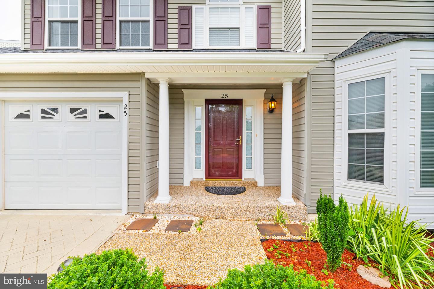25 SAINT DAVIDS COURT