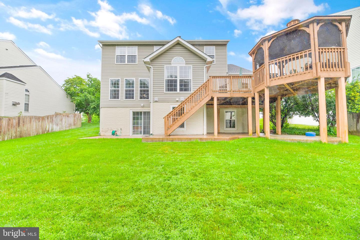 25 SAINT DAVIDS COURT