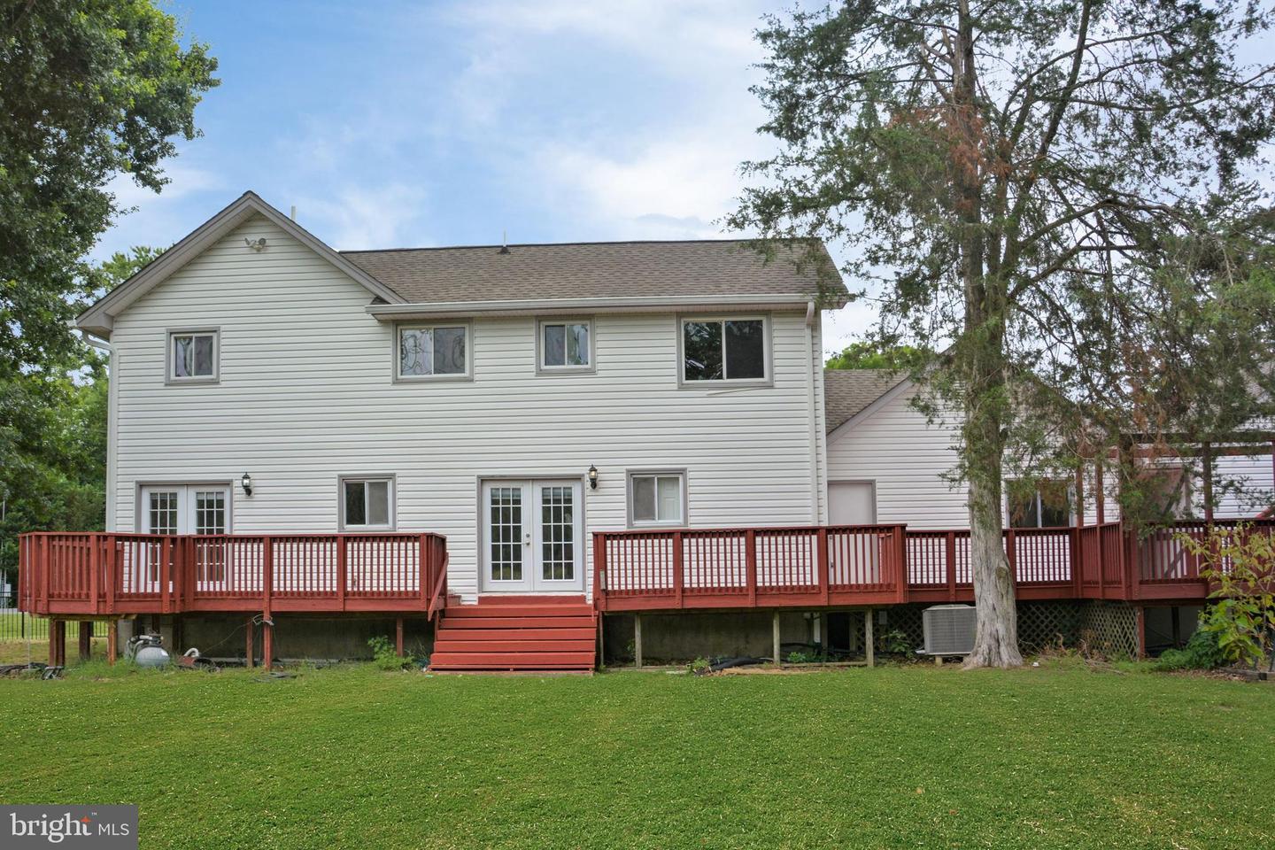 1018 POTOMAC DRIVE
