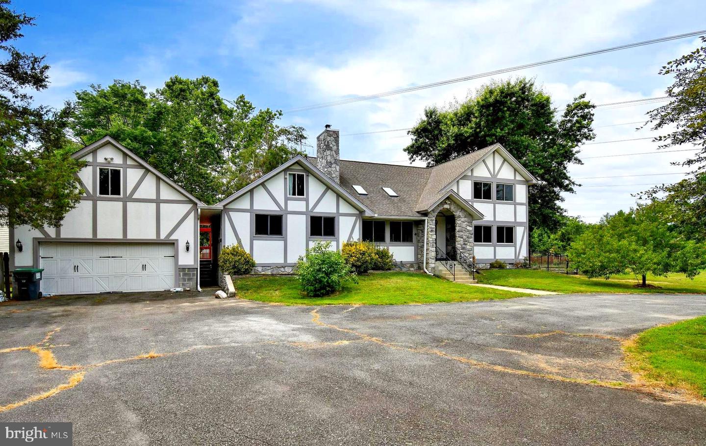 1018 POTOMAC DRIVE