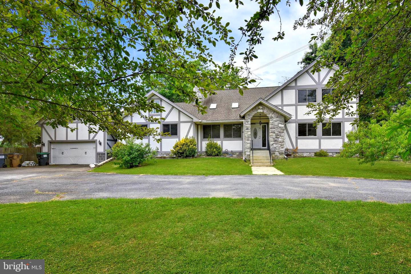 1018 POTOMAC DRIVE