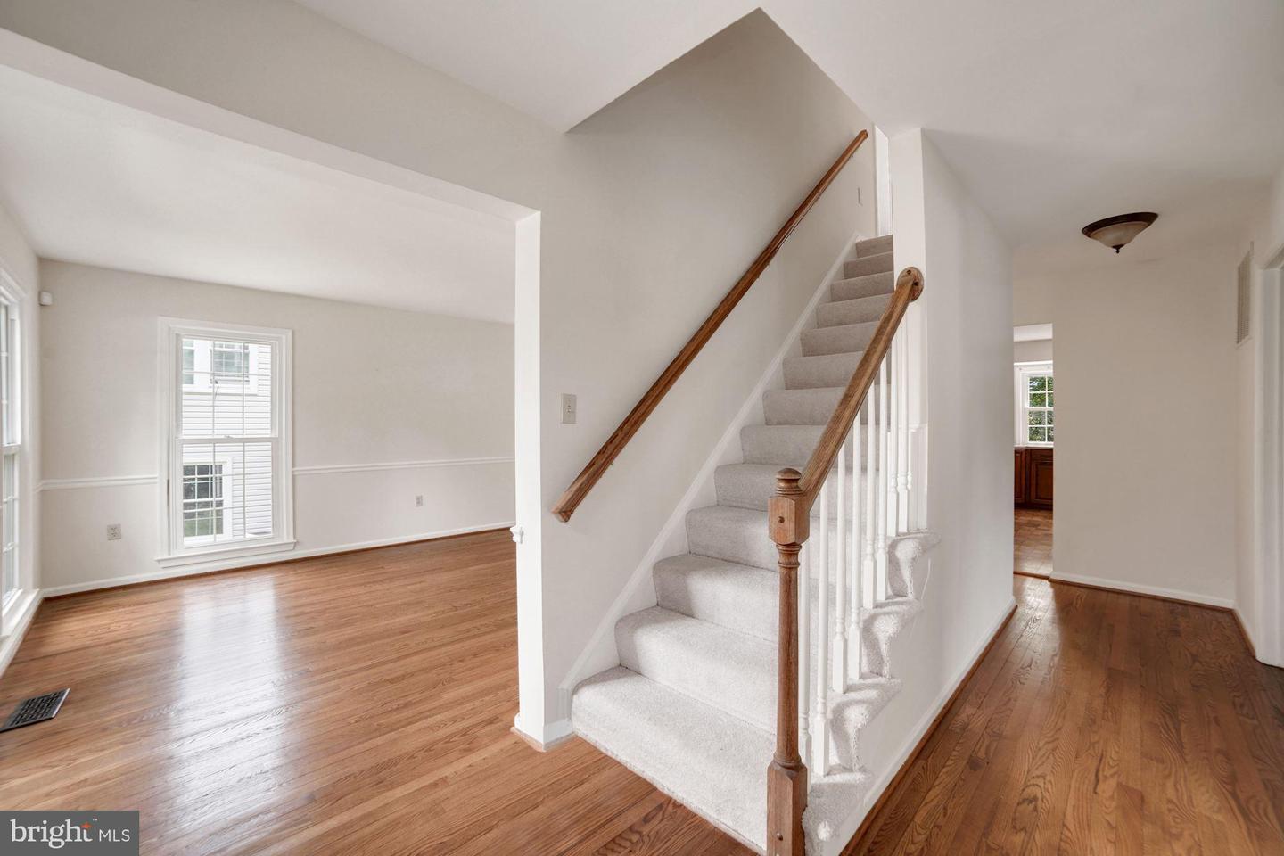 31 LARKWOOD COURT