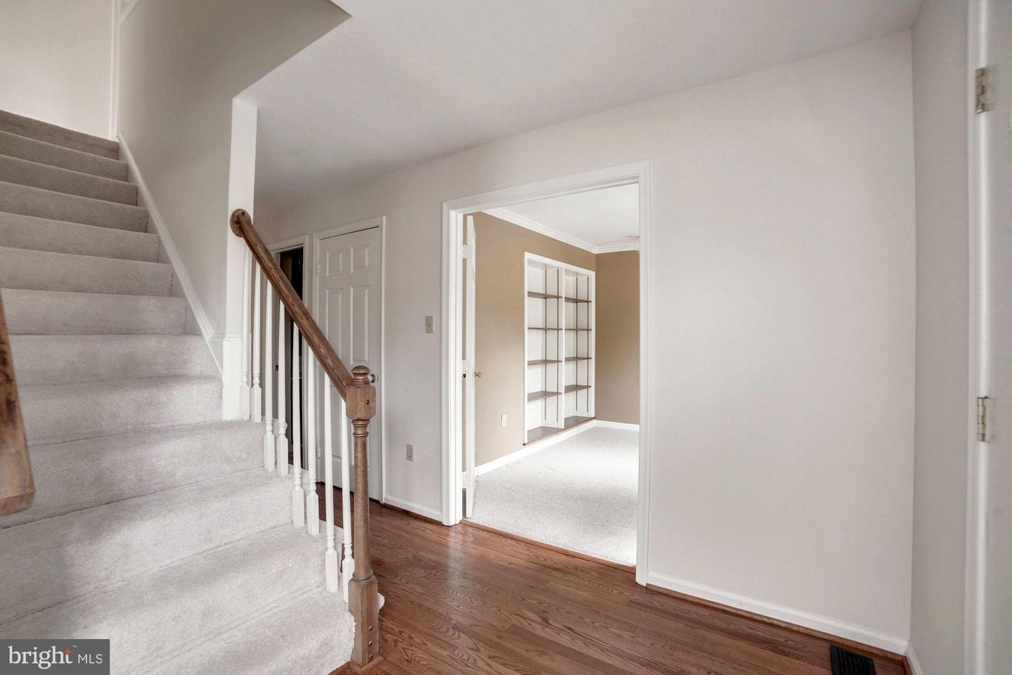 31 LARKWOOD COURT