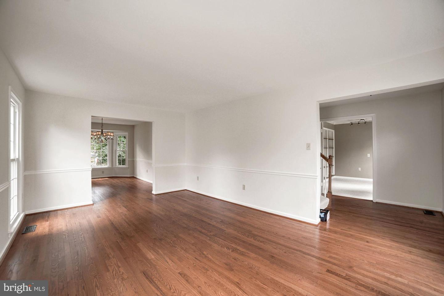 31 LARKWOOD COURT