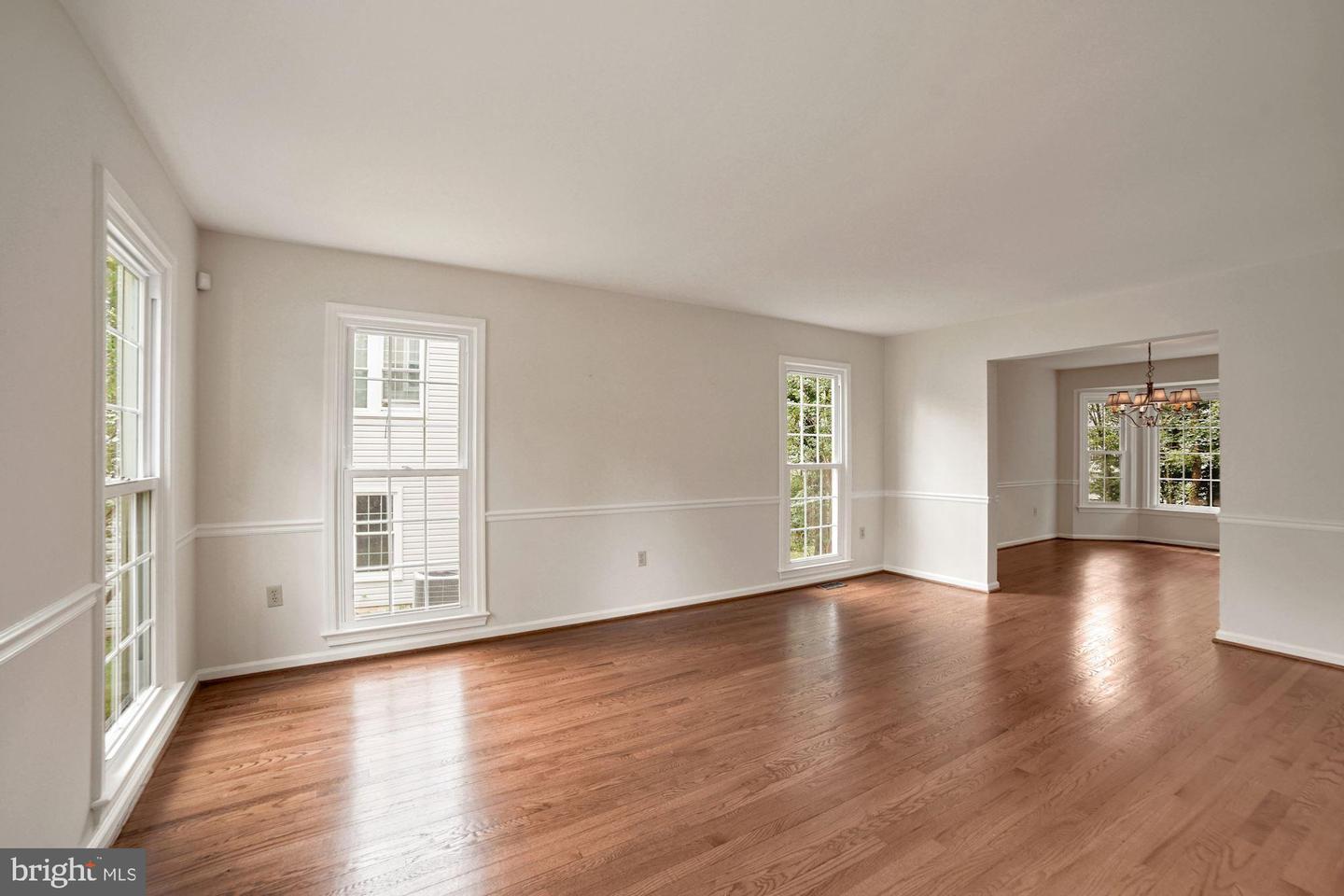 31 LARKWOOD COURT