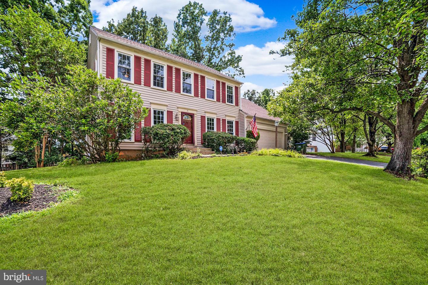 31 LARKWOOD COURT