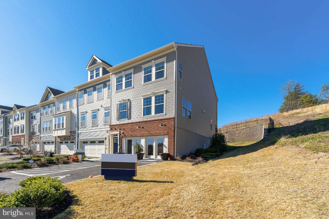 1207 CREEK BANK DRIVE