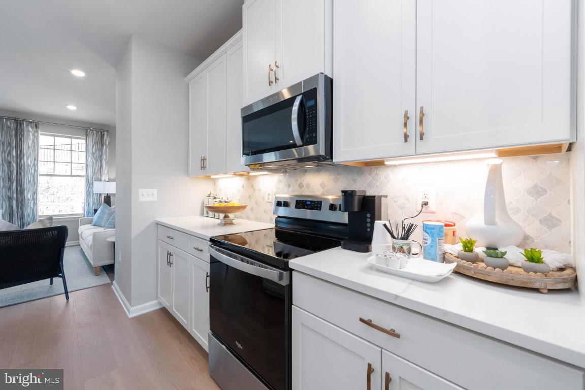 1207 CREEK BANK DRIVE