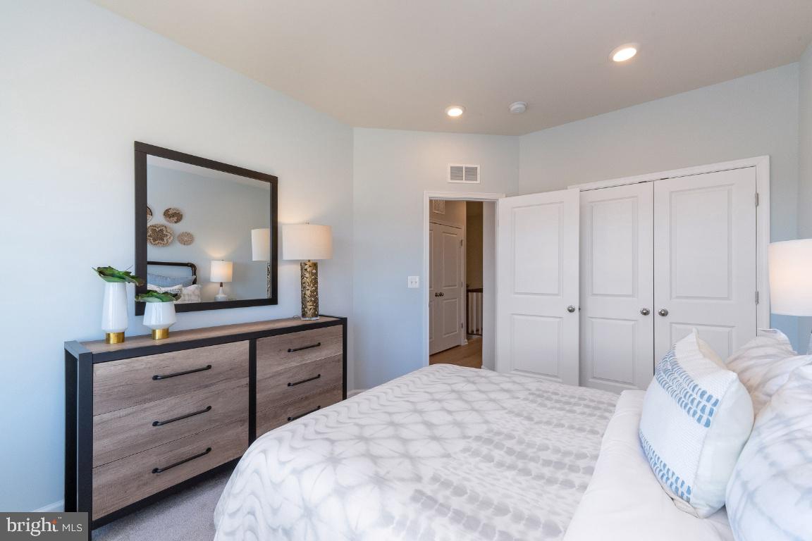 1207 CREEK BANK DRIVE
