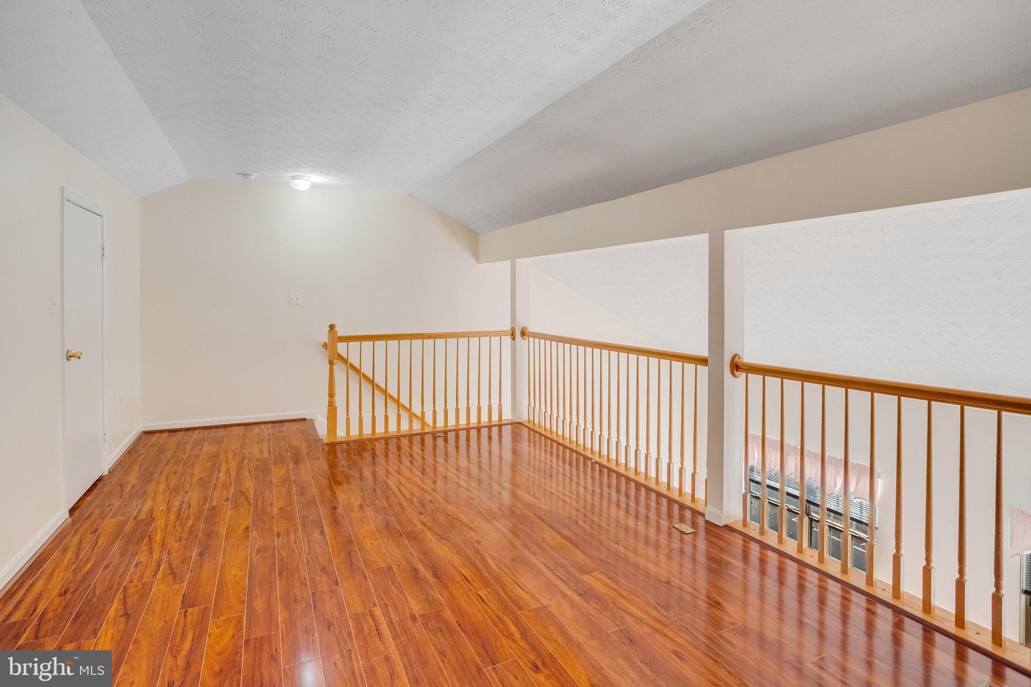 403 W Park DRIVE
