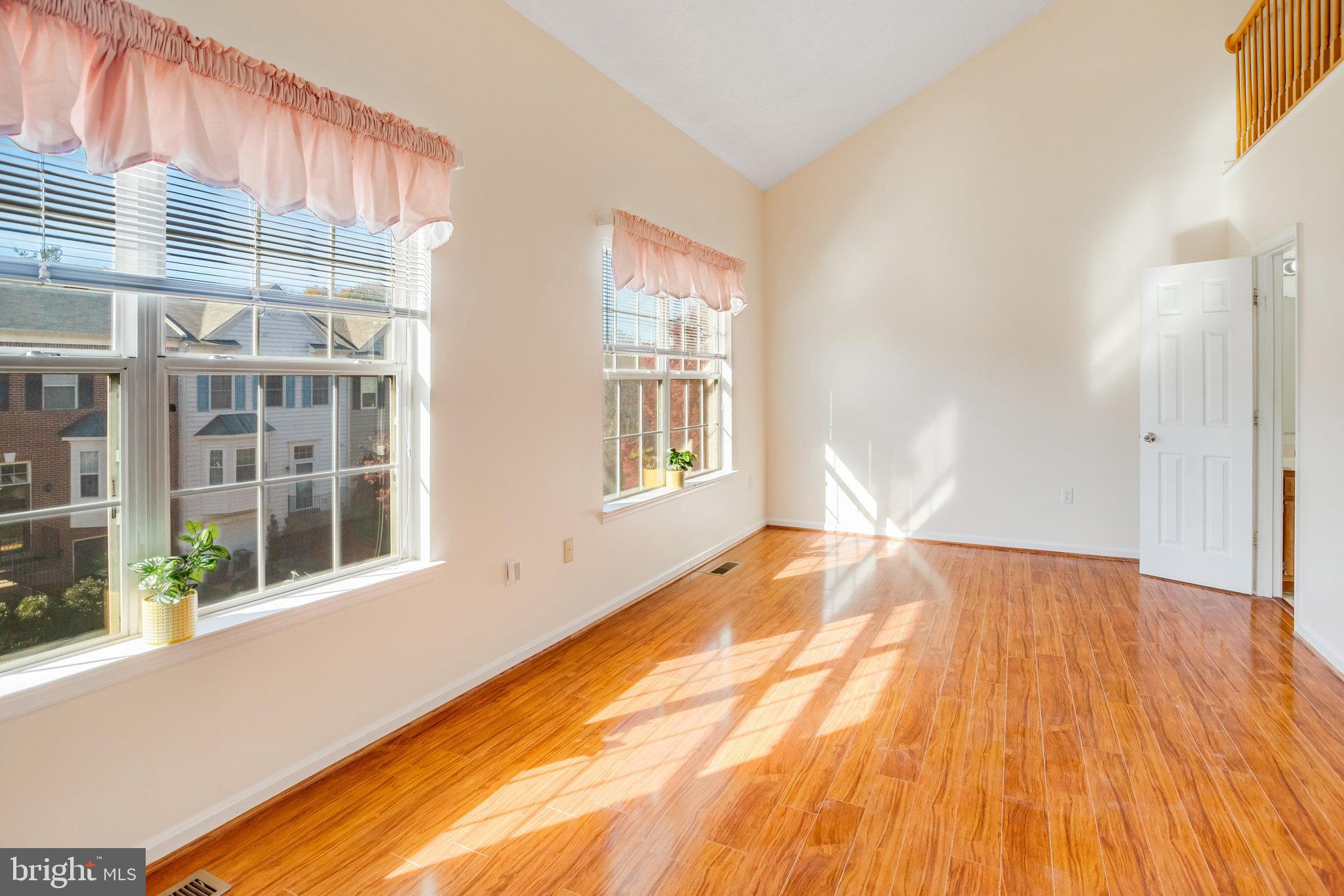 403 W Park DRIVE