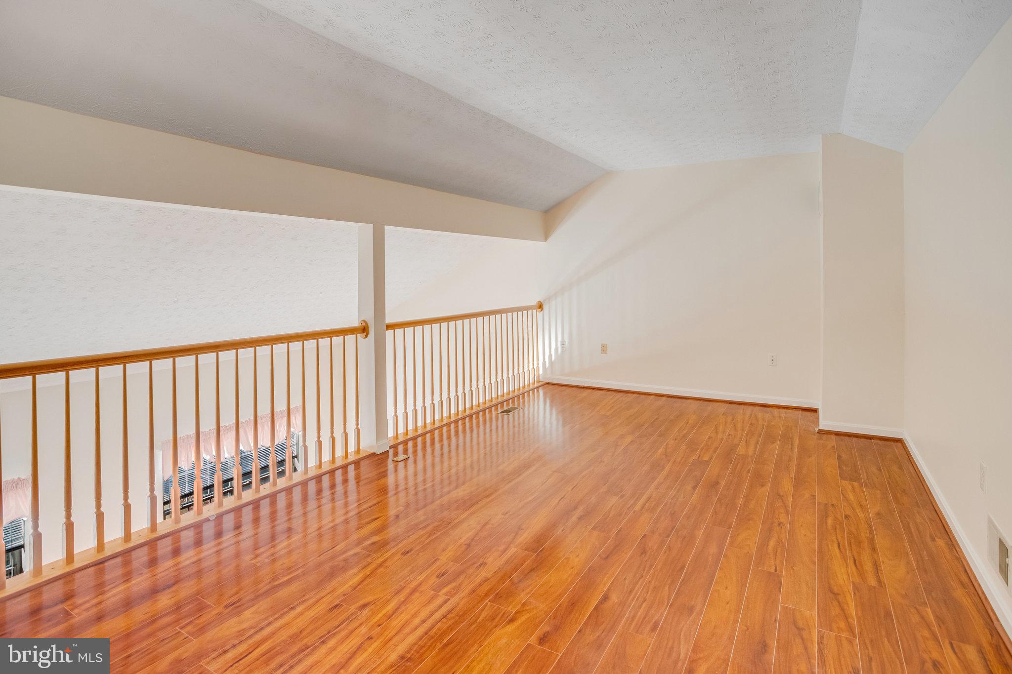 403 W Park DRIVE