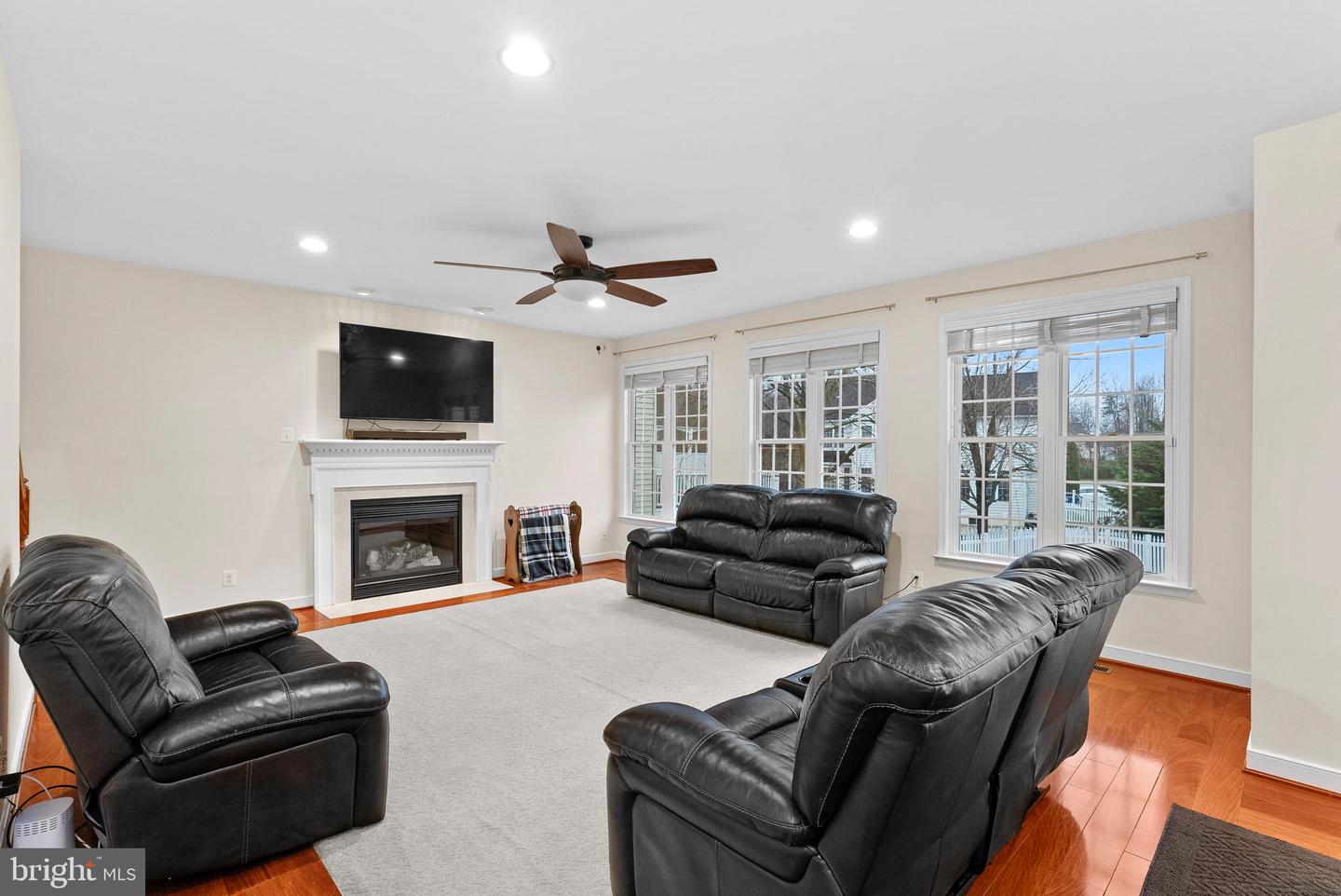 26 Pickett LANE