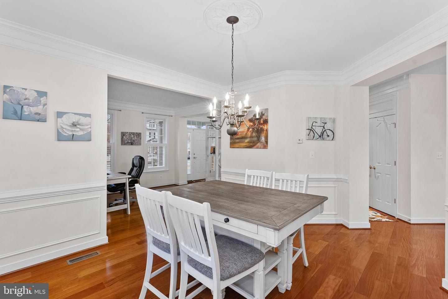 26 Pickett LANE