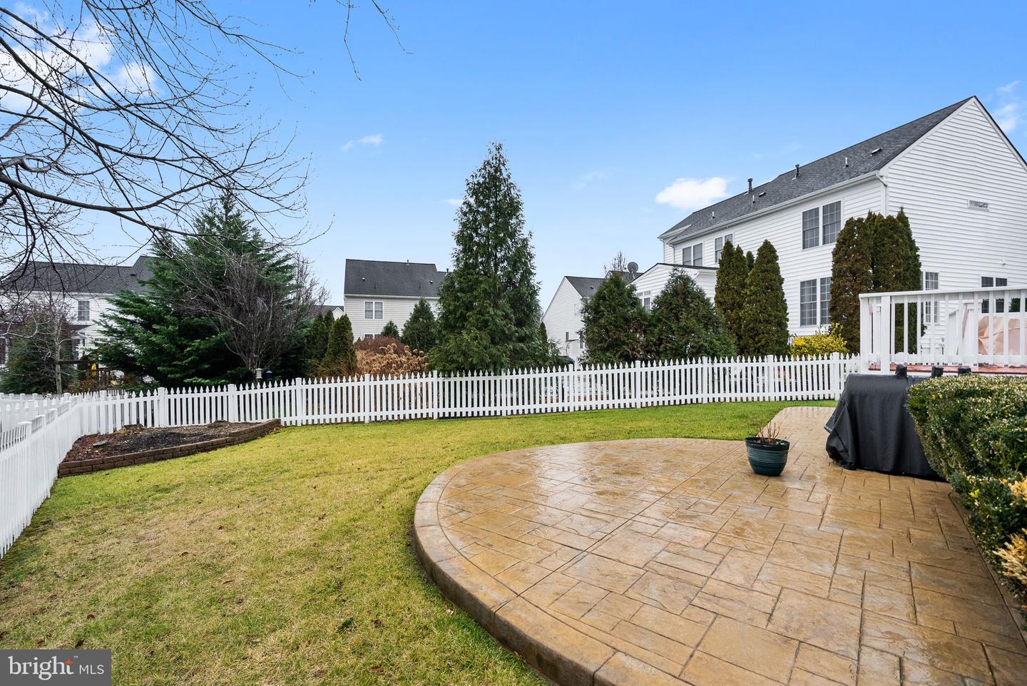 26 Pickett LANE