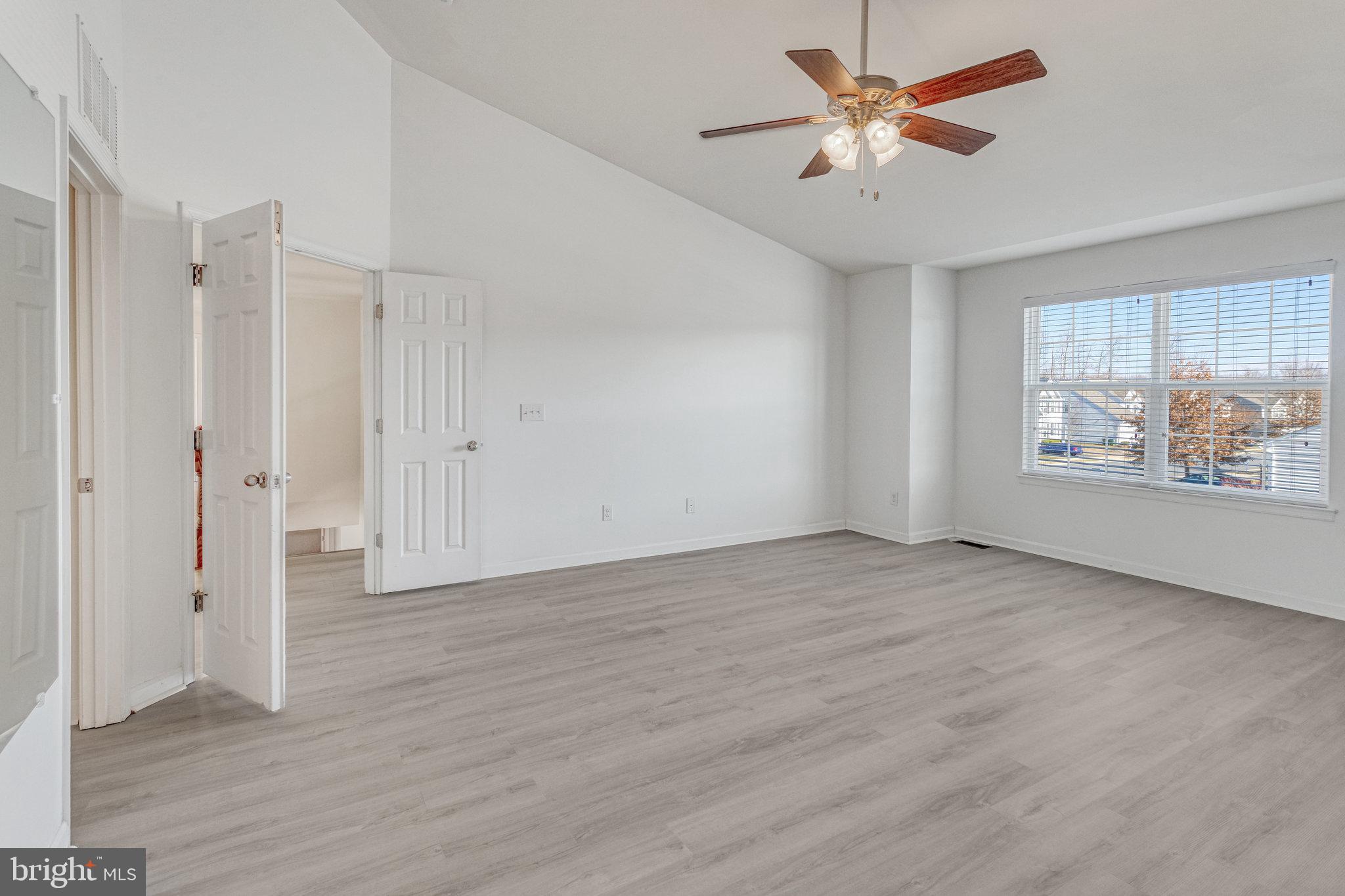 35 Woodford Dr